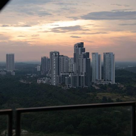 Almas Suites Puteri Harbour @ Uha Nusajaya  Exteriör bild